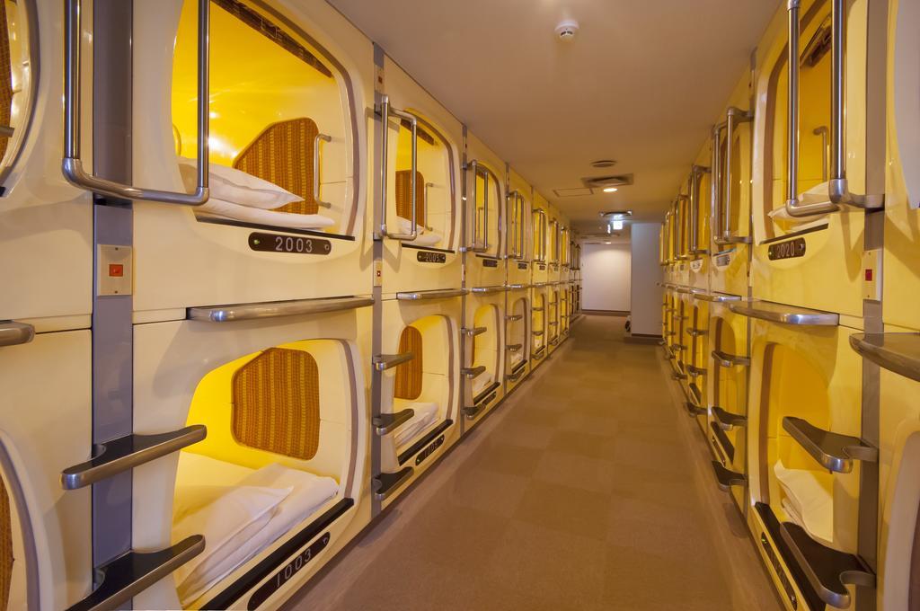 אוקיאמה Sauna And Capsule Hotel Hollywood חדר תמונה